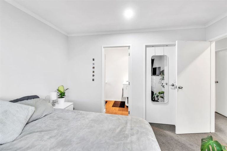 Photo of property in 19 Defoe Place, Waltham, Christchurch, 8023