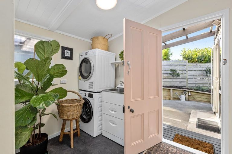 Photo of property in 26 Seatoun Avenue, Leigh, Warkworth, 0985