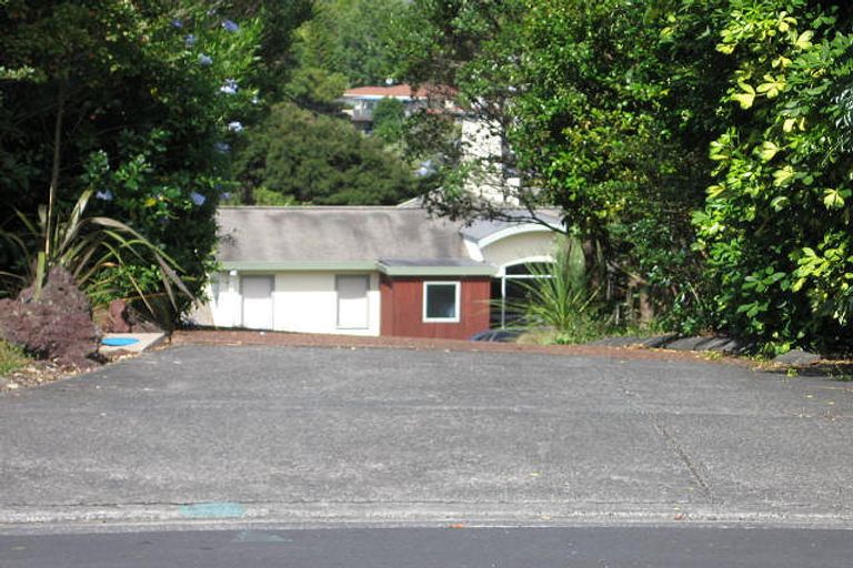 Photo of property in 16 Highwood Grove, Torbay, Auckland, 0630