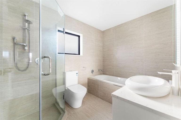 Photo of property in 9 Kahu Close, Orewa, 0931