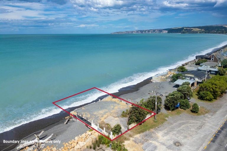 Photo of property in 7 Clifton Road, Haumoana, 4102