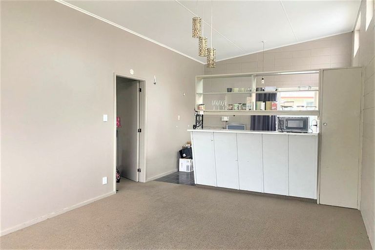 Photo of property in 571f2- Fergusson Drive, Trentham, Upper Hutt, 5018