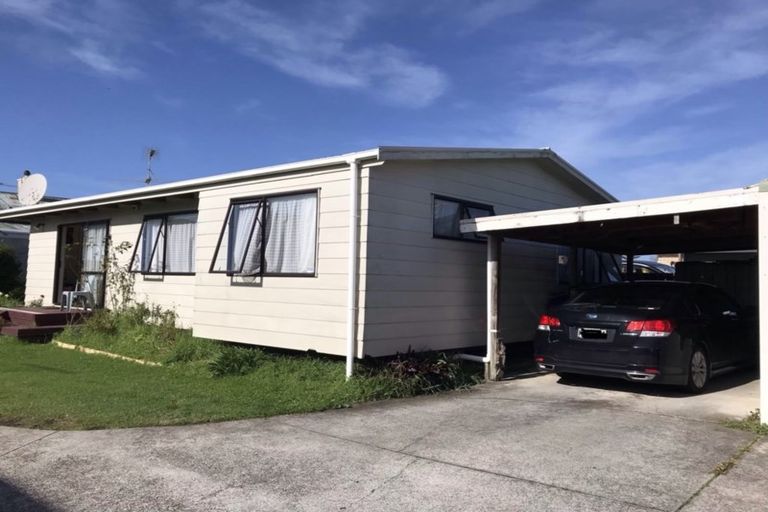 Photo of property in 3 Robertson Road, Ranui, Auckland, 0612