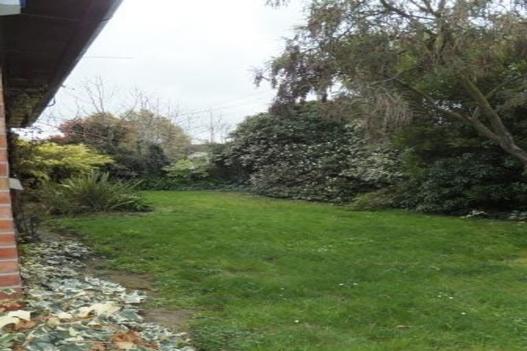Photo of property in 19 Bateman Avenue, Bryndwr, Christchurch, 8053
