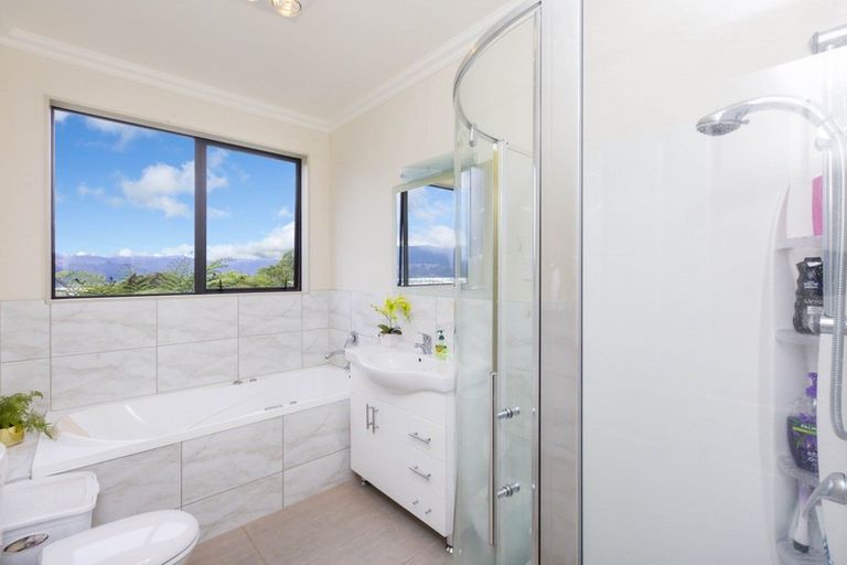 Photo of property in 15 Swain Grove, Riverstone Terraces, Upper Hutt, 5018