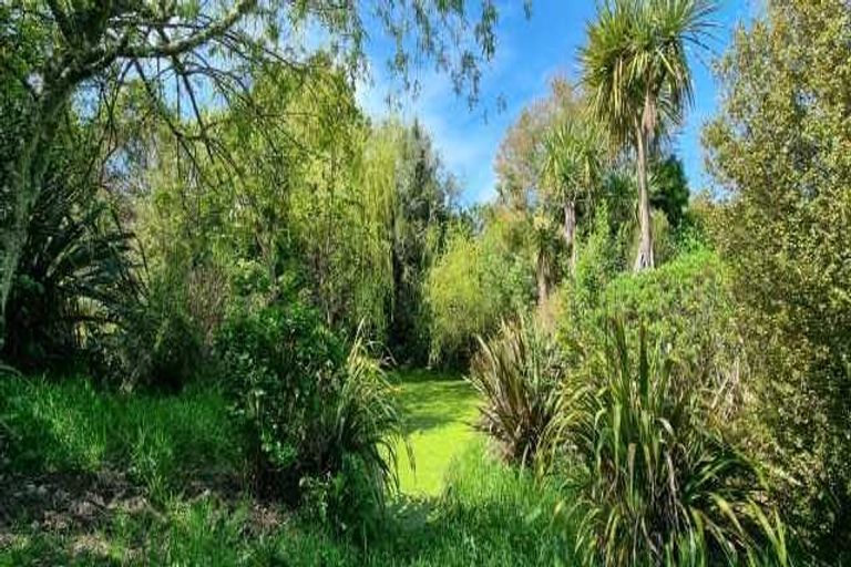 Photo of property in 1a Riverside Terrace, Westport, 7892