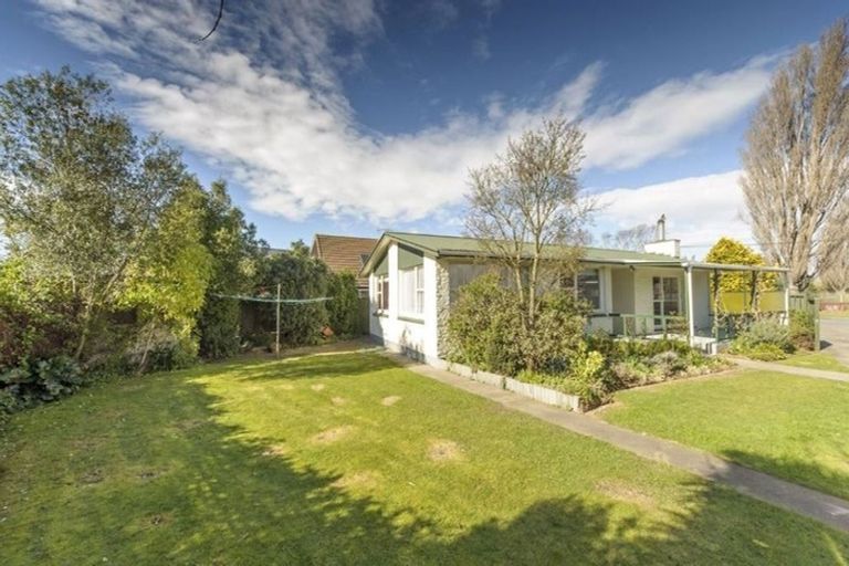 Photo of property in 202 Beach Road, North New Brighton, Christchurch, 8083