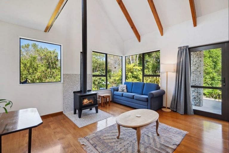 Photo of property in 28 Lady Cobham Grove, Anakiwa, Picton, 7281