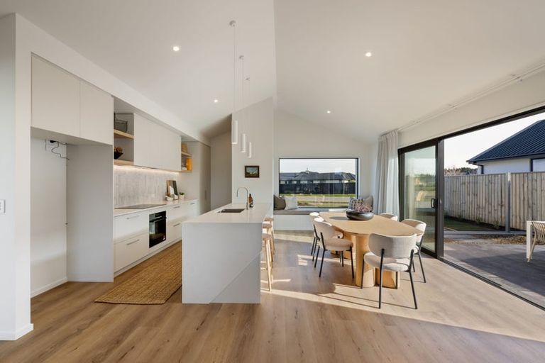 Photo of property in 51 Kingsdowne Drive, West Melton, 7618