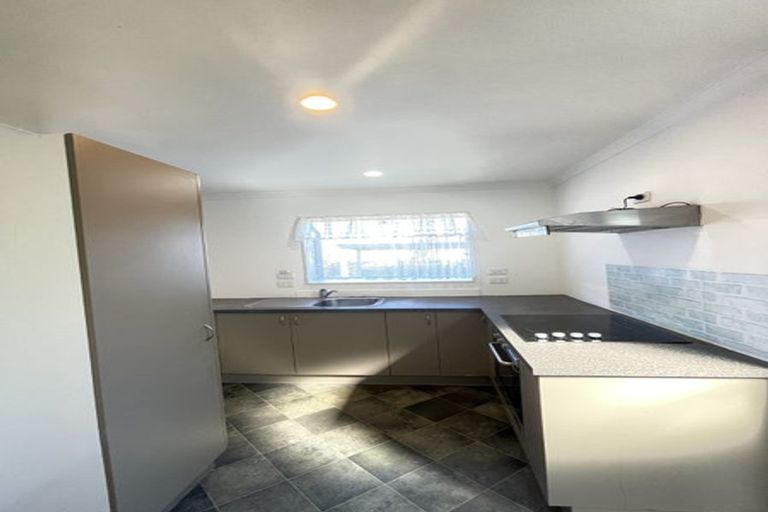 Photo of property in 6 Topaz Place, Bishopdale, Christchurch, 8053