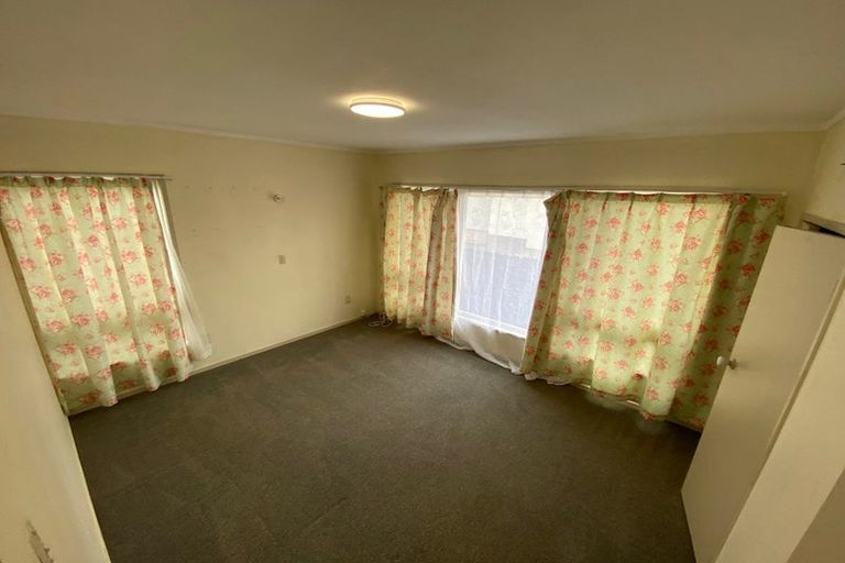 Photo of property in 298 Bucklands Beach Road, Bucklands Beach, Auckland, 2012