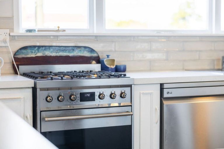 Photo of property in 2c Saint Leonard Street, Saint Johns Hill, Whanganui, 4501