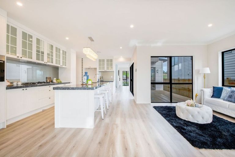 Photo of property in 18 Lime Hill Rise, Flat Bush, Auckland, 2019