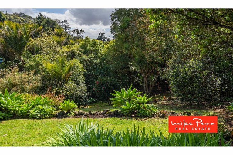 Photo of property in 258 Shaw Road, Titirangi, Auckland, 0604