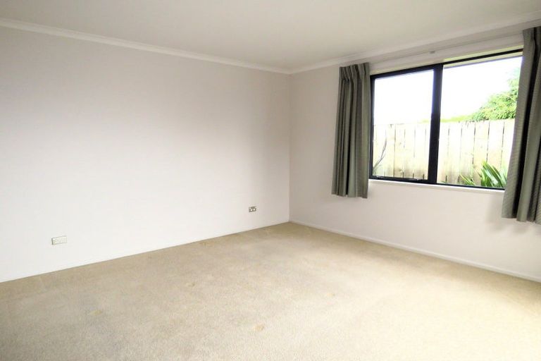 Photo of property in 3/3 Harkness Place, Westport, 7825