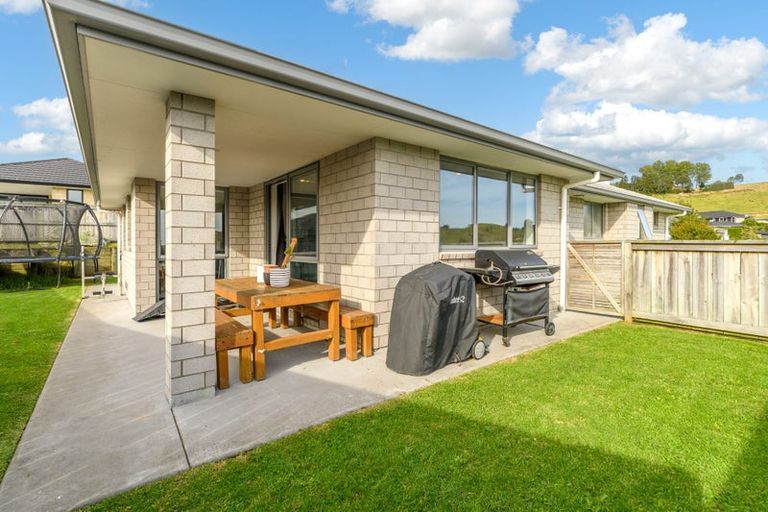Photo of property in 1 Antrim Glade, Welcome Bay, Tauranga, 3175