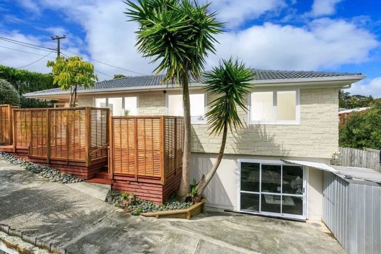 Photo of property in 54 Stanley Road, Glenfield, Auckland, 0629