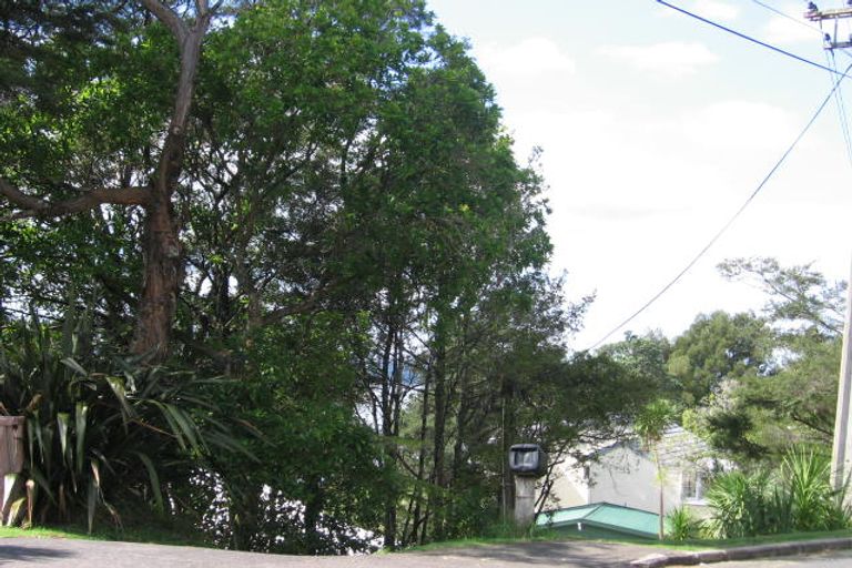 Photo of property in 18 Opou Road, Titirangi, Auckland, 0604