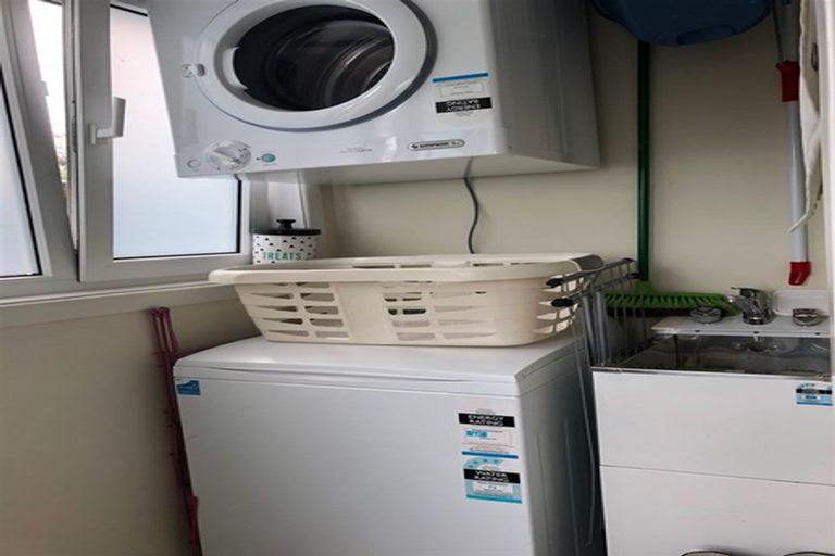 Photo of property in 1/84 Rosier Road, Glen Eden, Auckland, 0602