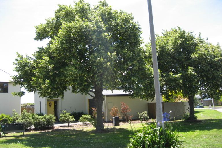 Photo of property in 5/19 Longley Place, Addington, Christchurch, 8024