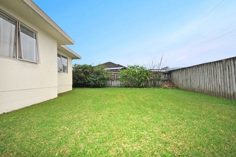 Photo of property in 99 Pooks Road, Ranui, Auckland, 0612