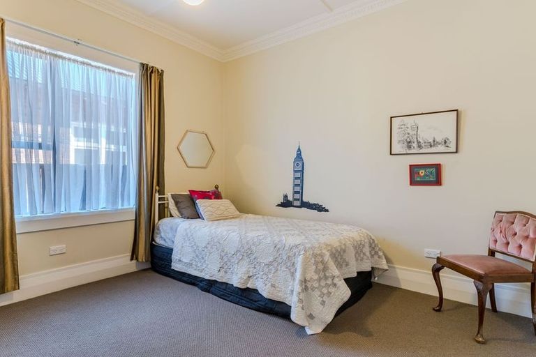 Photo of property in 362 Bay View Road, Saint Clair, Dunedin, 9012