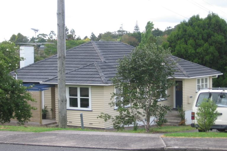 Photo of property in 28 South Lynn Road, Titirangi, Auckland, 0604