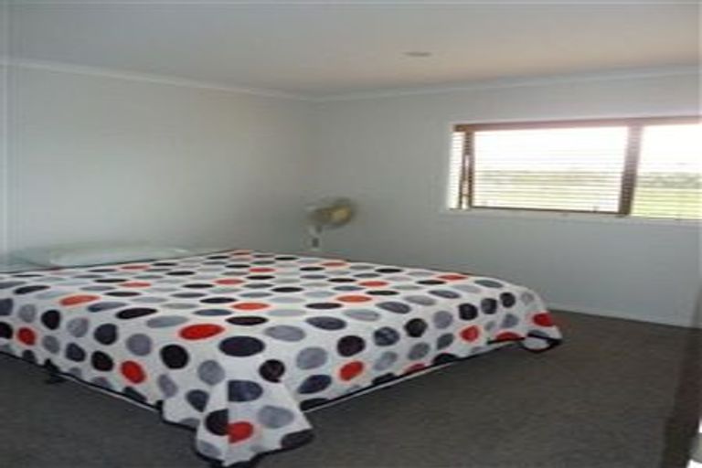 Photo of property in 12 Teal Way, Hobsonville, Auckland, 0616