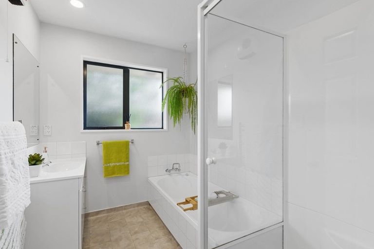 Photo of property in 60 Lowes Road, Rolleston, 7614