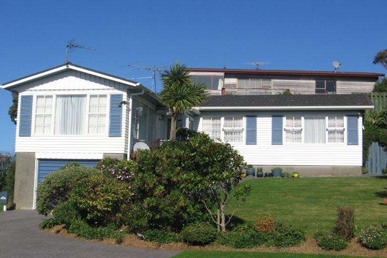 Photo of property in 10 Chorley Grove, Churton Park, Wellington, 6037