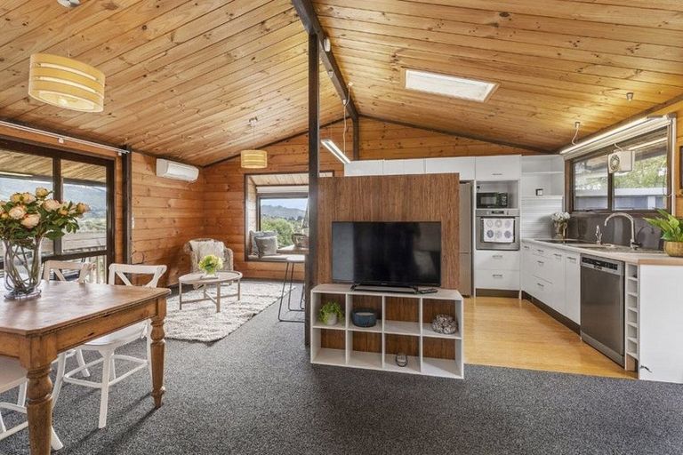 Photo of property in 16 Apple Terrace, Ranui, Porirua, 5024