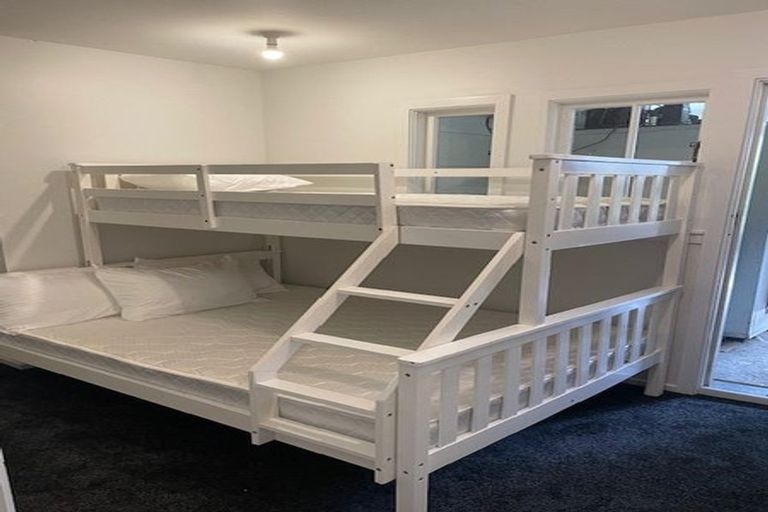 Photo of property in 40 Koe Street, Moana, 7872