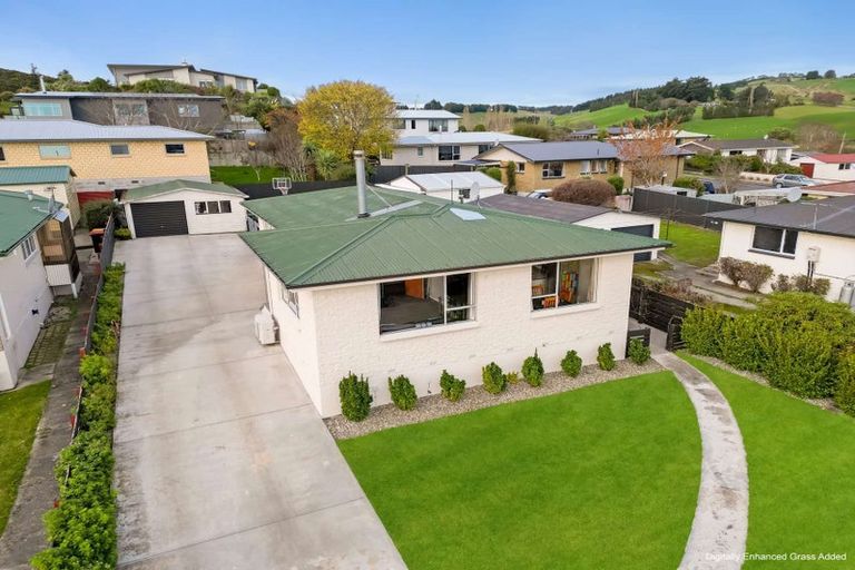 Photo of property in 2 Dale Crescent, East Gore, Gore, 9710