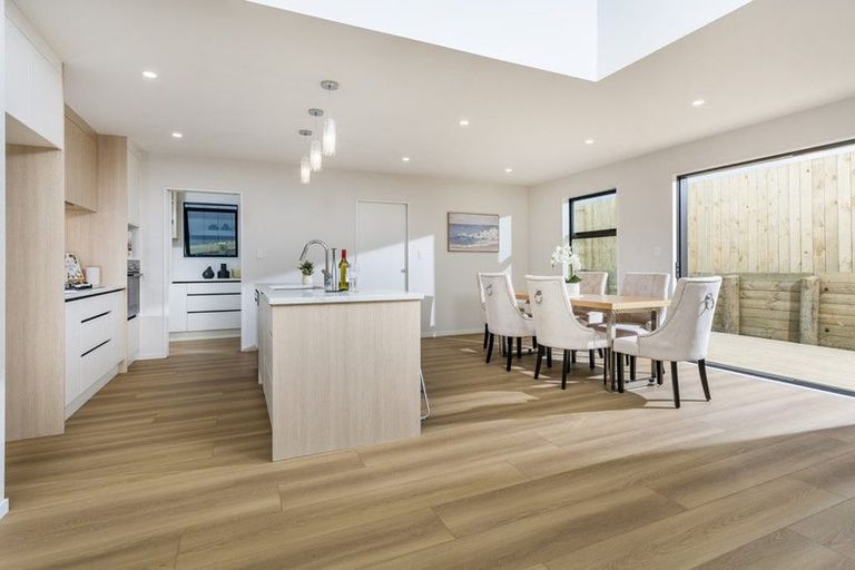 Photo of property in 35 Pinecrest Drive, Gulf Harbour, Whangaparaoa, 0930