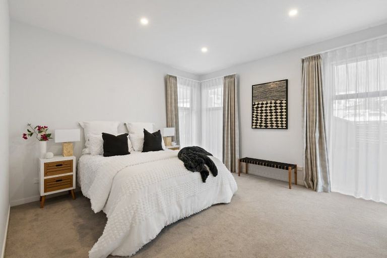 Photo of property in 24 Kahu Close, Orewa, 0931