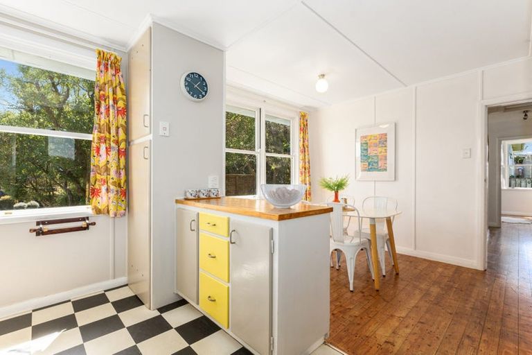 Photo of property in 105 Te Pene Avenue, Titahi Bay, Porirua, 5022