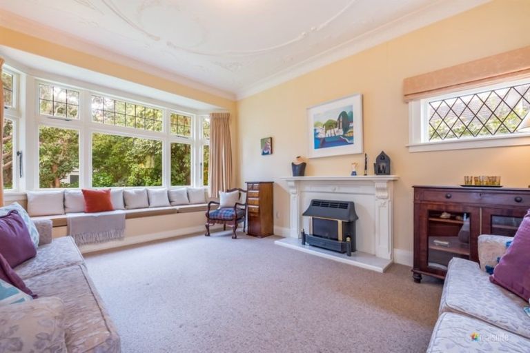 Photo of property in 32 Hinau Street, Woburn, Lower Hutt, 5010