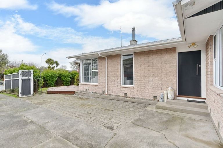Photo of property in 54 Oriana Crescent, Hornby, Christchurch, 8042