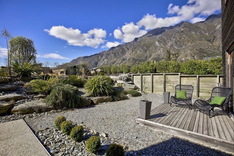 Photo of property in 16 Mckellar Drive, Jacks Point, Queenstown, 9371