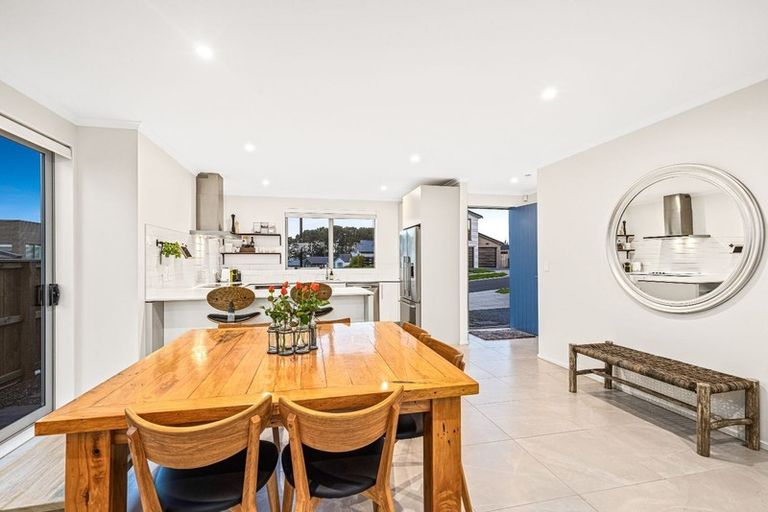 Photo of property in 3 George Mcwhirter Avenue, Massey, Auckland, 0614