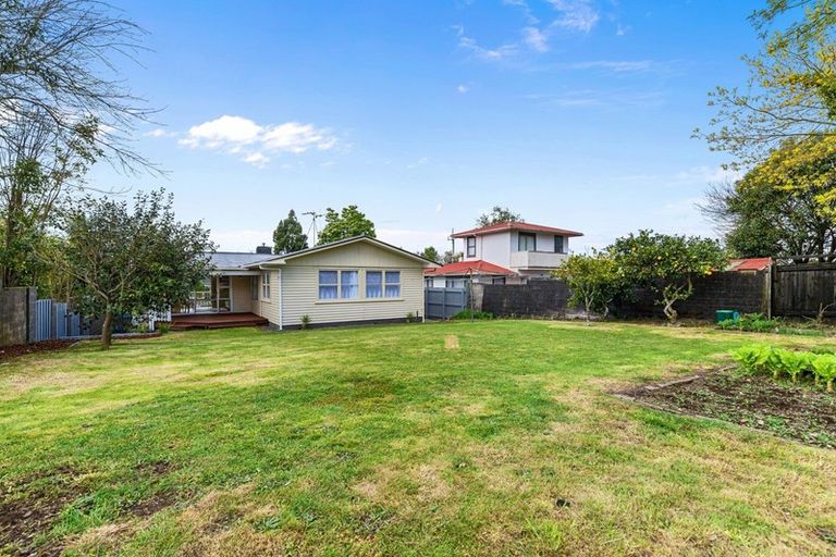 Photo of property in 17 Morris Road, Hillcrest, Hamilton, 3216