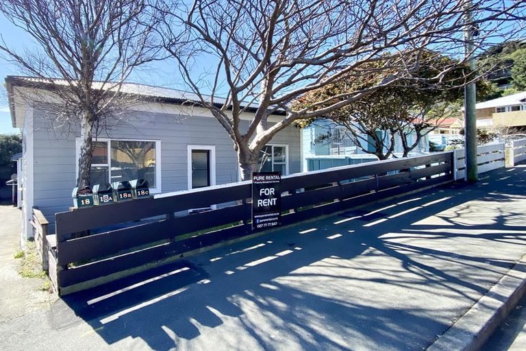 Photo of property in 18 Tamar Street, Island Bay, Wellington, 6023