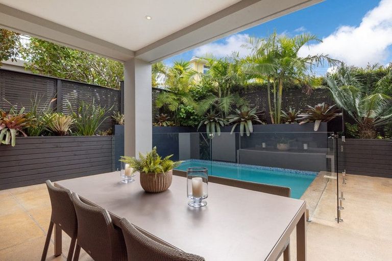 Photo of property in 23a Peter Terrace, Castor Bay, Auckland, 0620