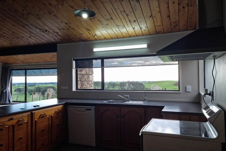 Photo of property in 142 York Road, Huirangi, New Plymouth, 4373