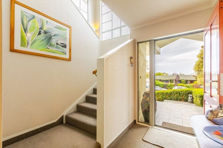 Photo of property in 83 Hetley Crescent, Taradale, Napier, 4112