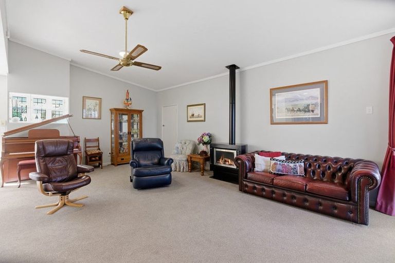 Photo of property in 24 Turi Street, Welbourn, New Plymouth, 4312