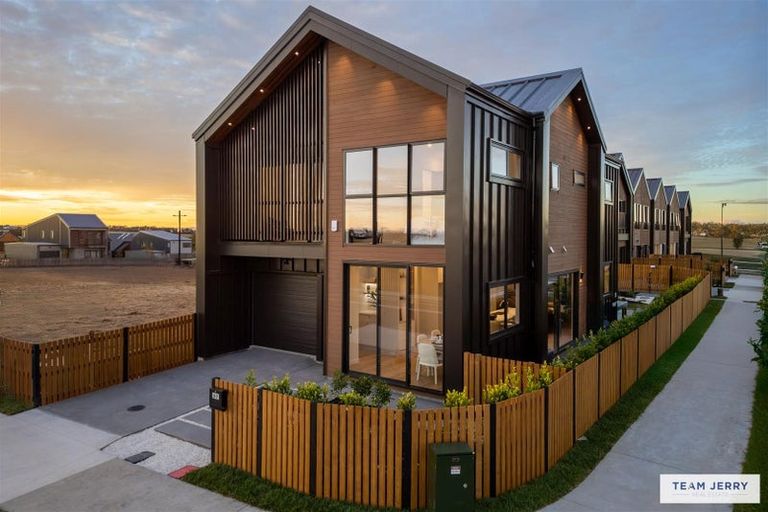 Photo of property in 37 Maungakaraka Road, Karaka, 2580