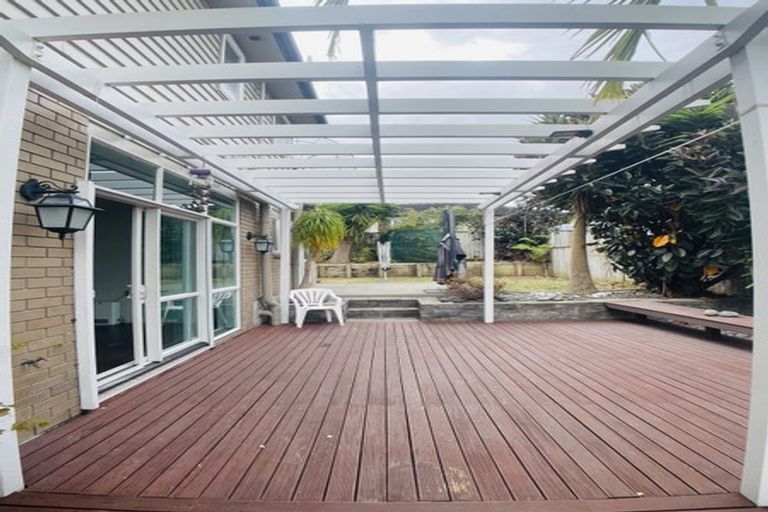 Photo of property in 1 Kenley Heights, Flat Bush, Auckland, 2016