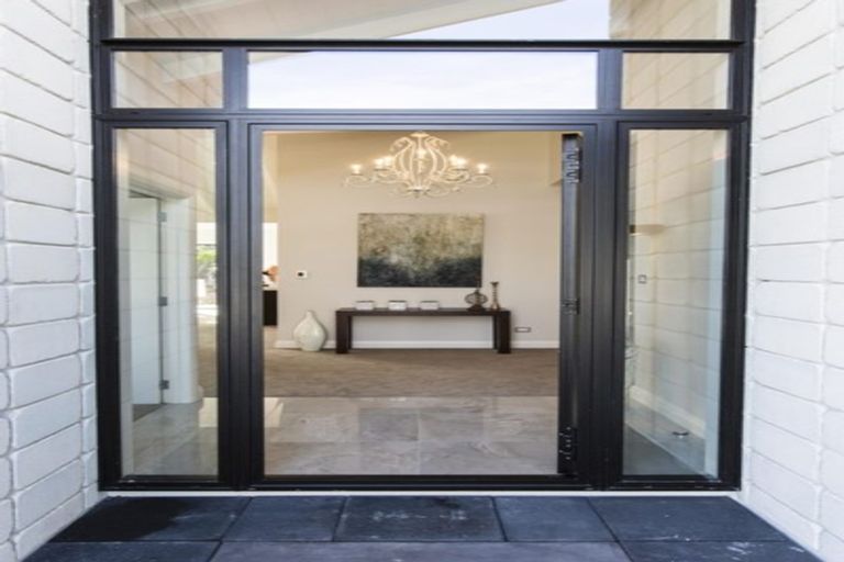 Photo of property in 43 Nobilo Road, Kumeu, 0810