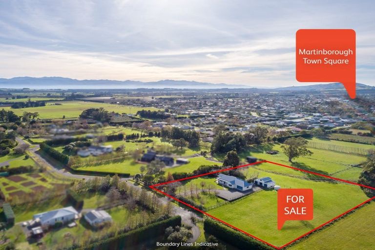Photo of property in 15 Campbell Drive, Martinborough, 5711